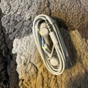 White earbuds